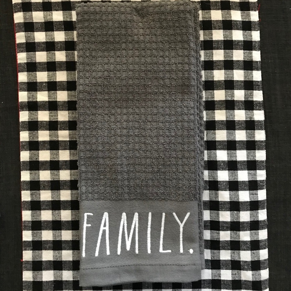 Rae Dunn Family/Love hand towels